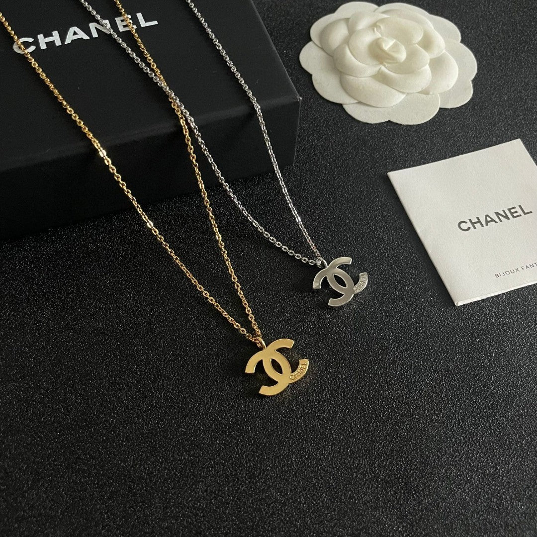 Double-C Emblem Pendant Necklace in Polished Metal-Tone – Design 057 side detail