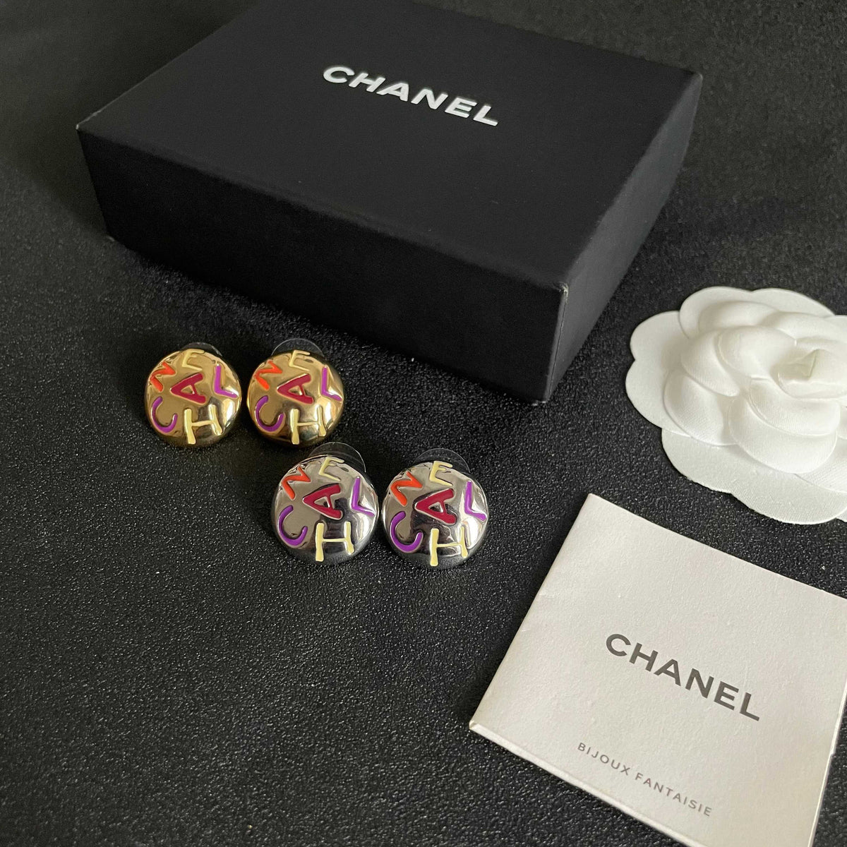 Double-C Emblem Stud Earrings in Polished Metal-Tone – Design 245 side detail