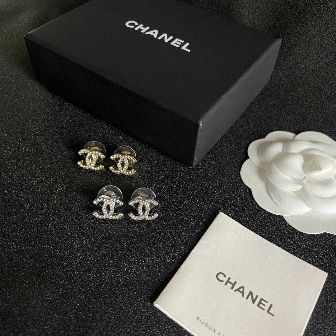Double-C Emblem Stud Earrings in Polished Metal-Tone – Design 441 side detail
