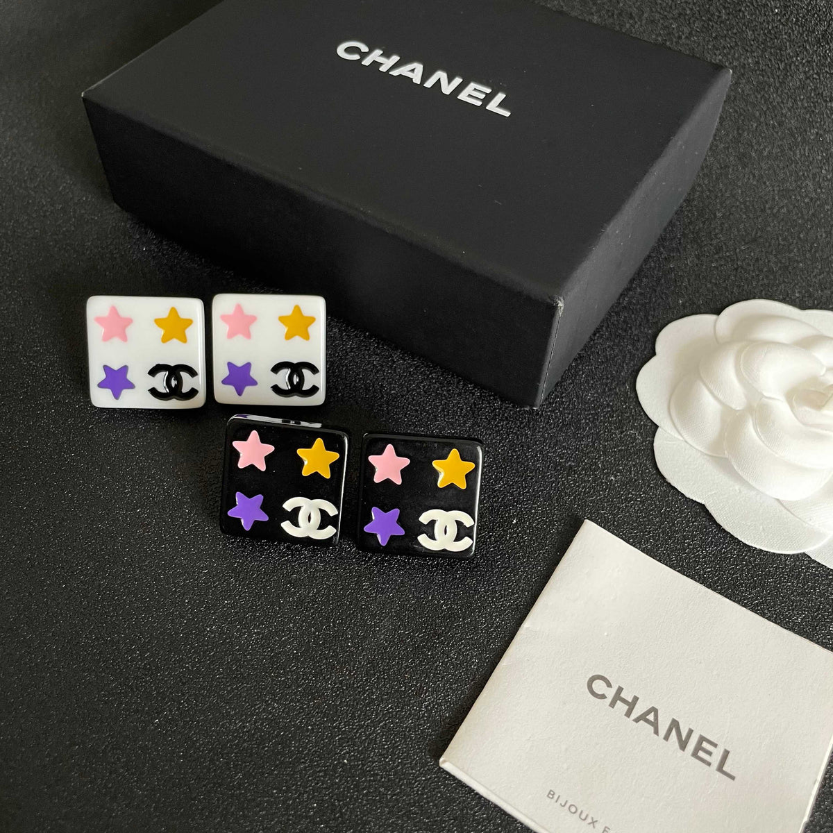 Double-C Emblem Stud Earrings in Polished Metal-Tone – Star Detail – Design 003 side detail