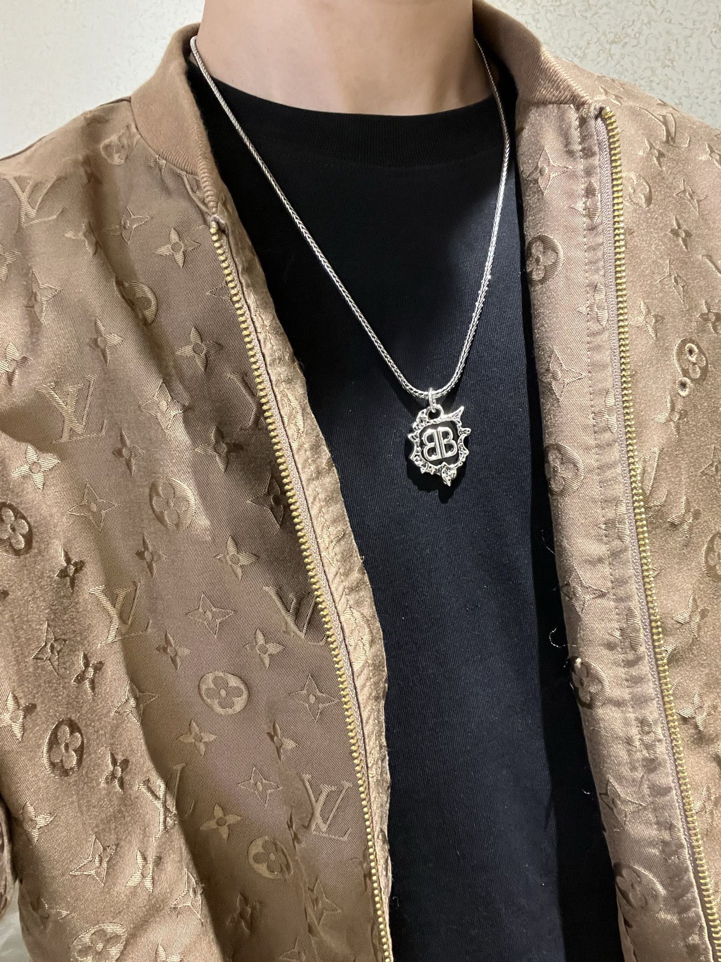 Geometric Emblem Pendant Necklace in Polished Metal-Tone – Vintage Detail – Design 032 detail view