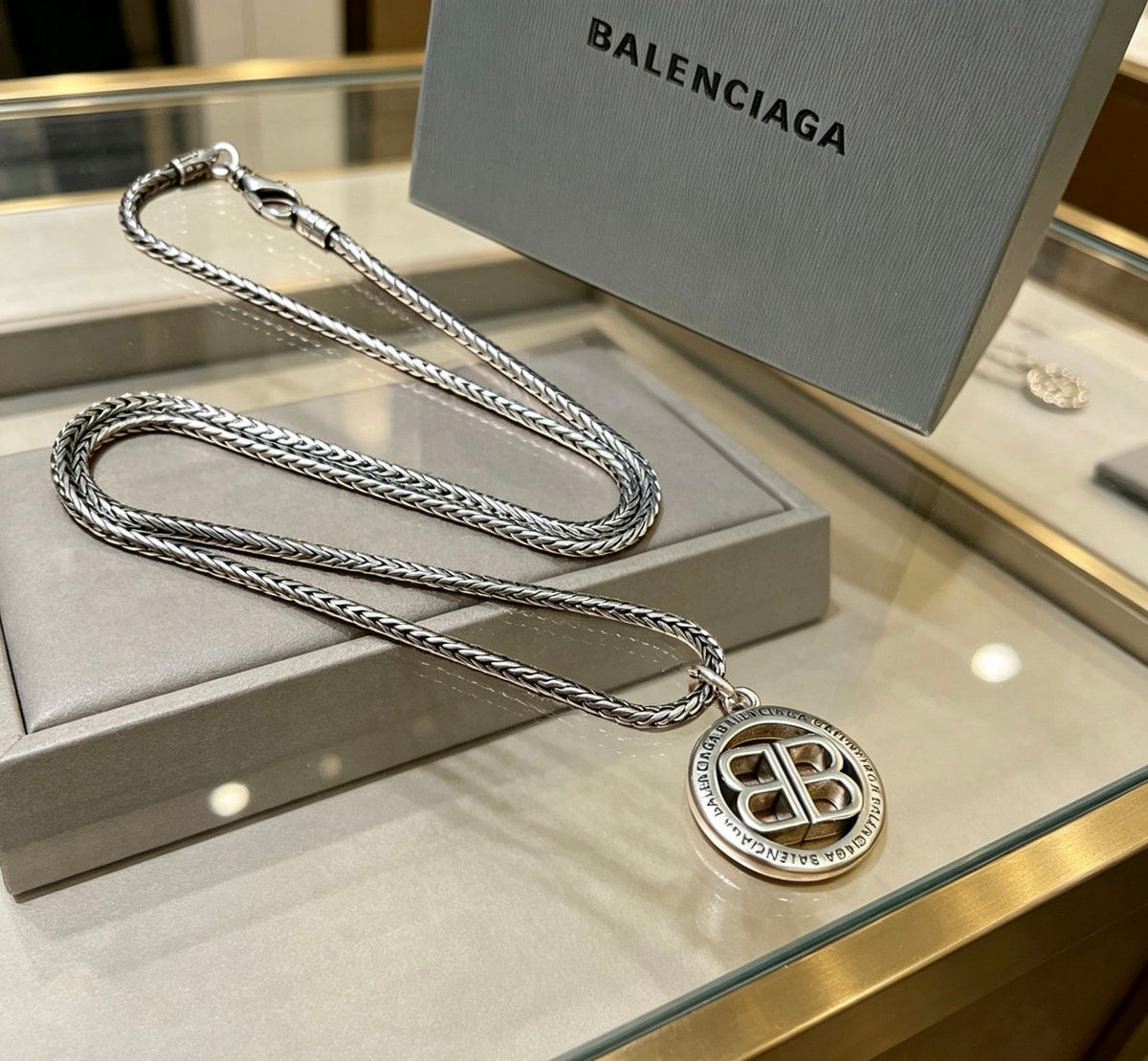 Geometric Emblem Pendant Necklace in Polished Metal-Tone – Vintage Detail – Design 060 detail view