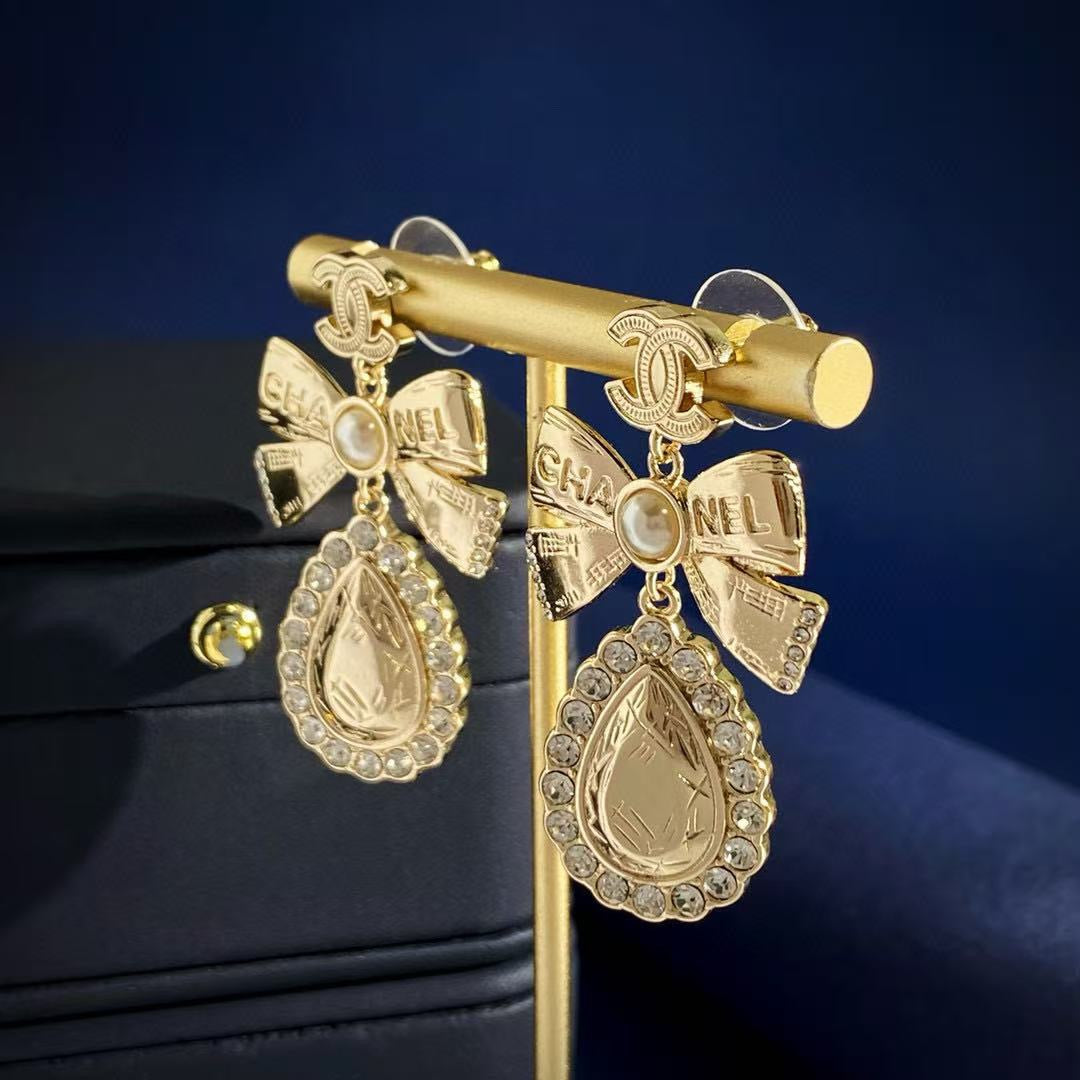 Double-C Emblem Stud Earrings in Gold-Tone – Design 014 main product view