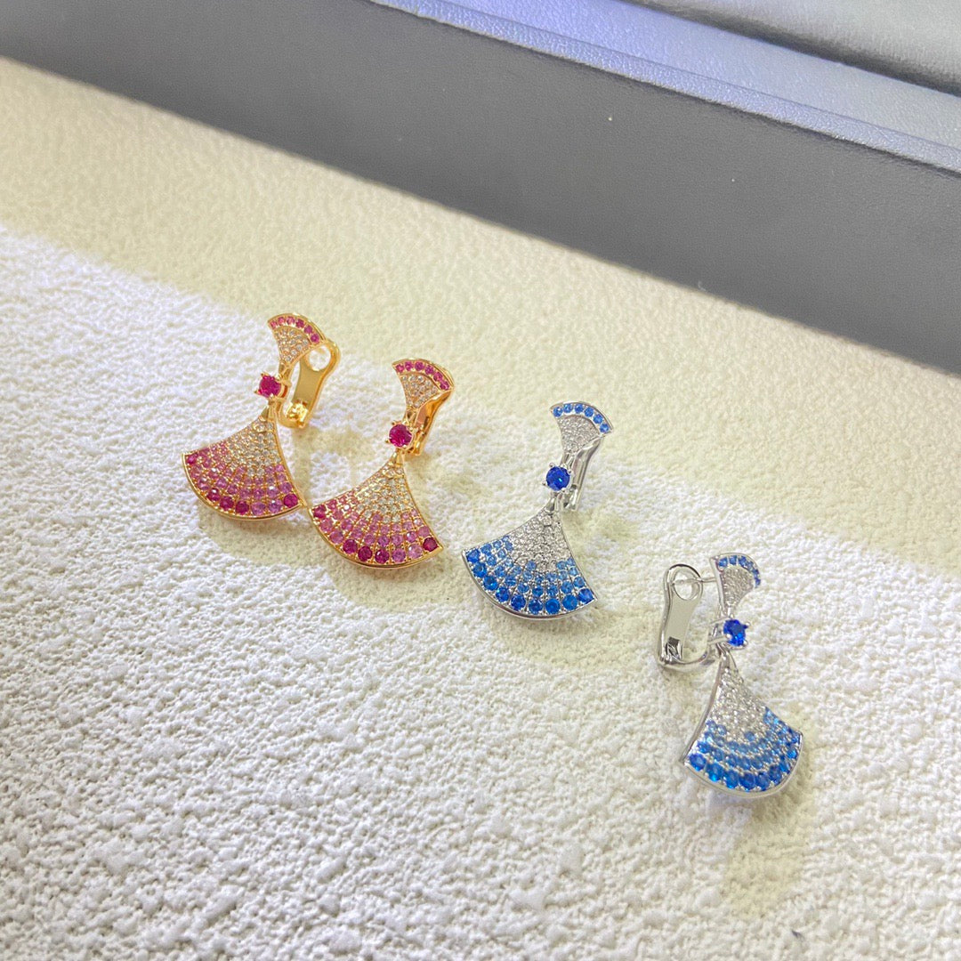 Round Statement Earrings in Gold-Tone side detail