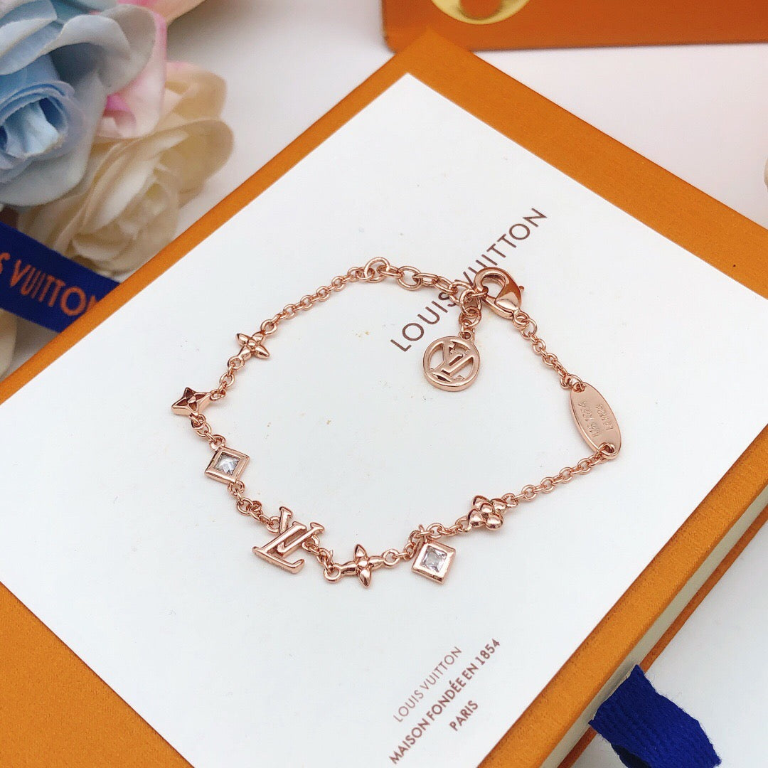 Geometric Emblem Bracelet in Rose-Gold-Tone – Rose Gold Detail – Design 006 side detail