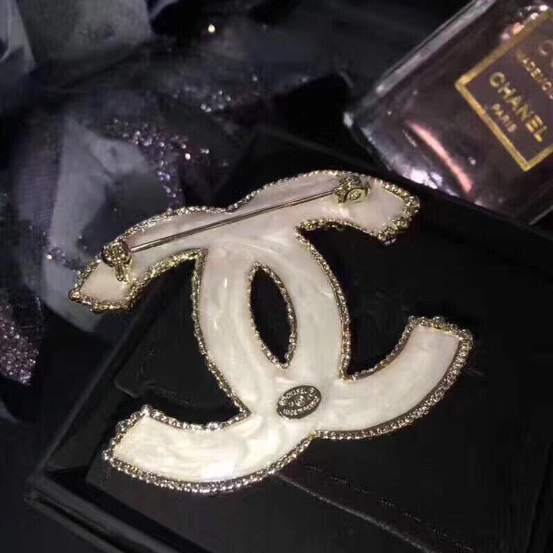 Signature Emblem Brooch in Polished Metal-Tone – Design 039 main product view