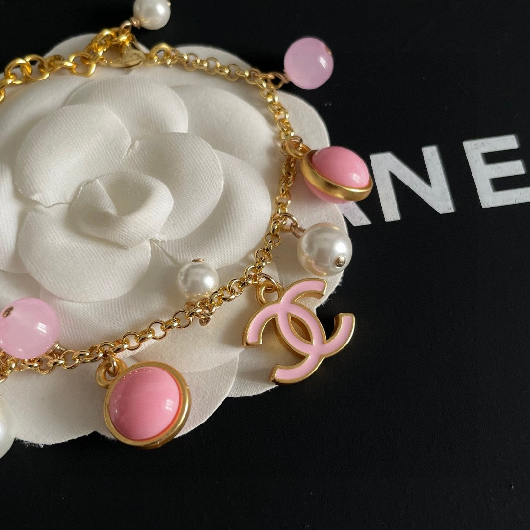 Signature Emblem Bracelet in Polished Metal-Tone – Design 038 close-up detail