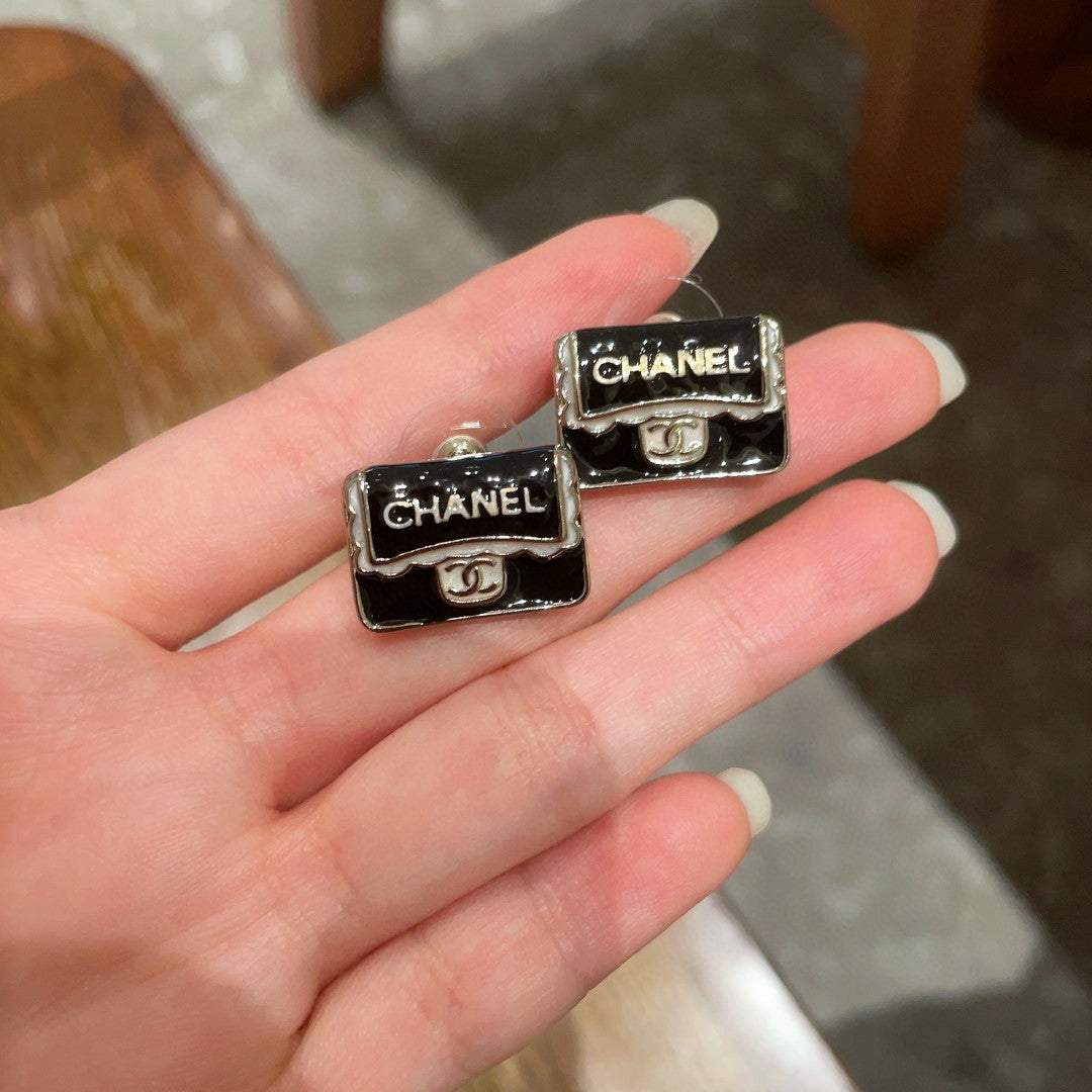 Double-C Emblem Stud Earrings in Polished Metal-Tone – Design 375 side detail