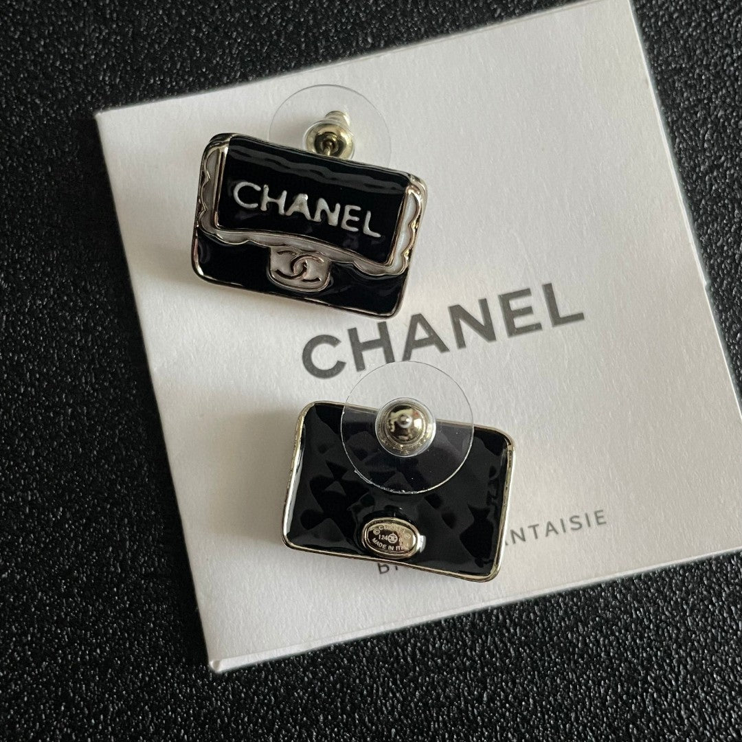 Double-C Emblem Stud Earrings in Polished Metal-Tone – Design 375 main product view