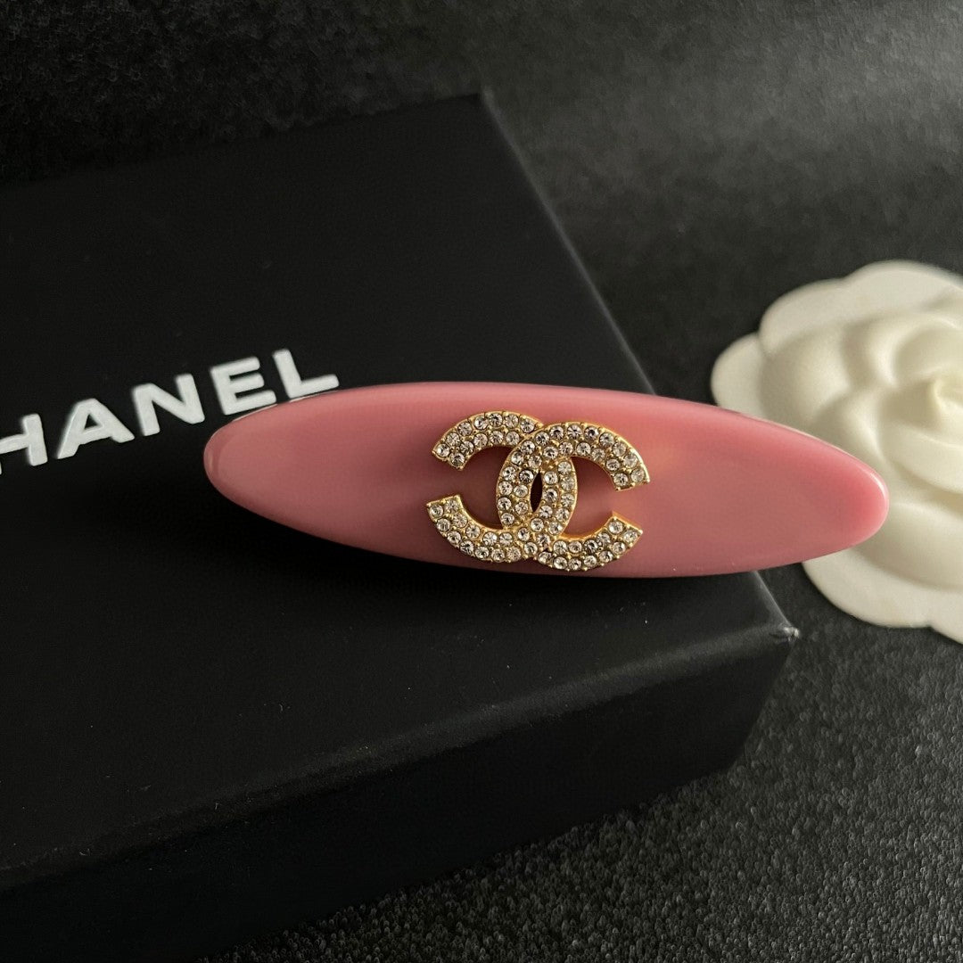 Double-C Emblem Hair Clip – Design 031 detail view