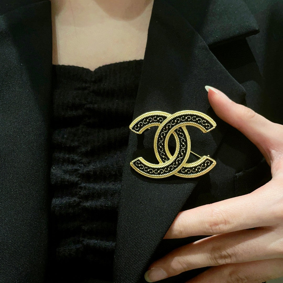 Double-C Emblem Brooch in Polished Metal-Tone – Design 068 main product view