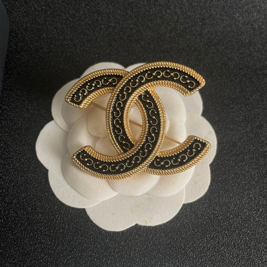 Double-C Emblem Brooch in Polished Metal-Tone – Design 068 front product view