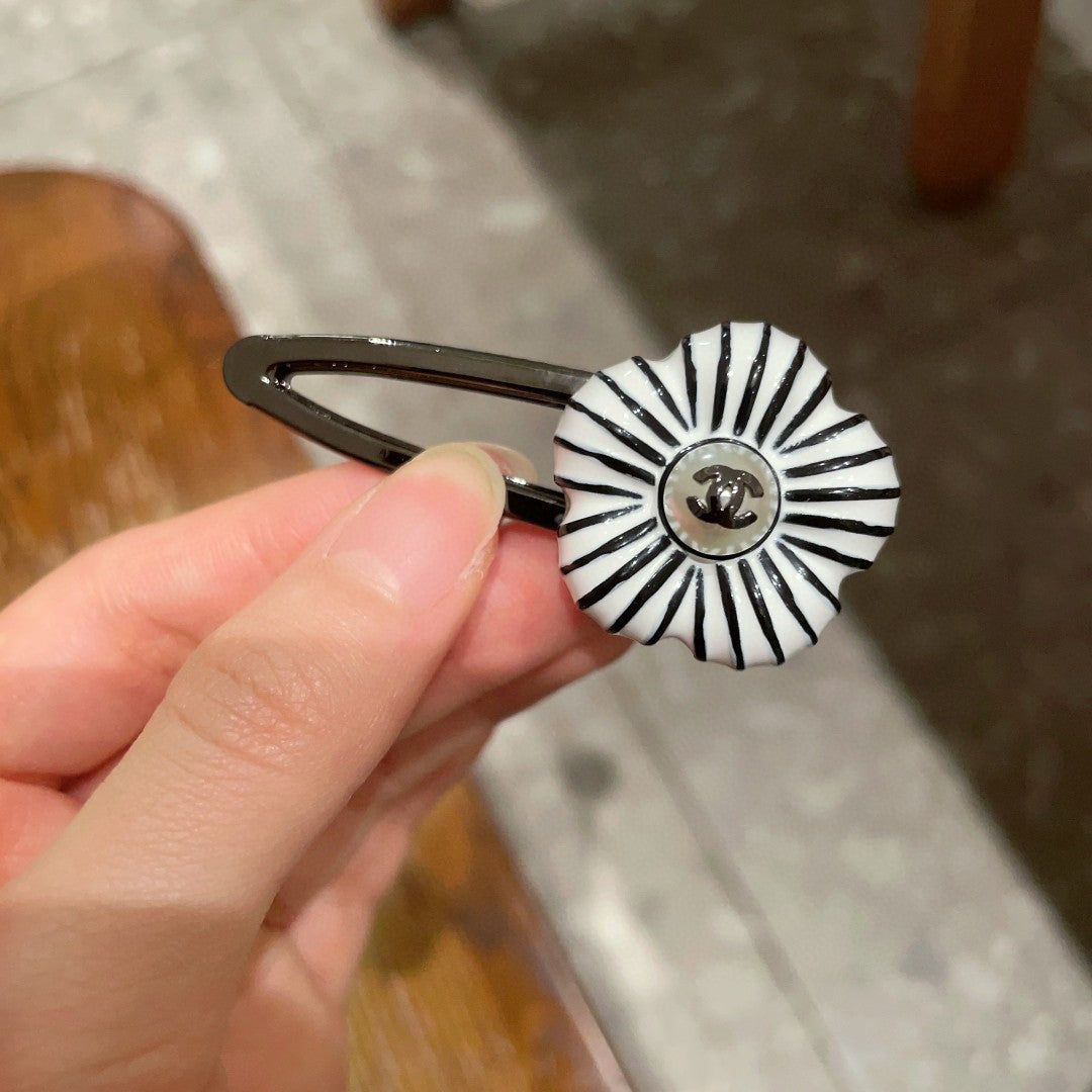 Camellia Hair Clip – Camellia Detail – Design 003 side detail