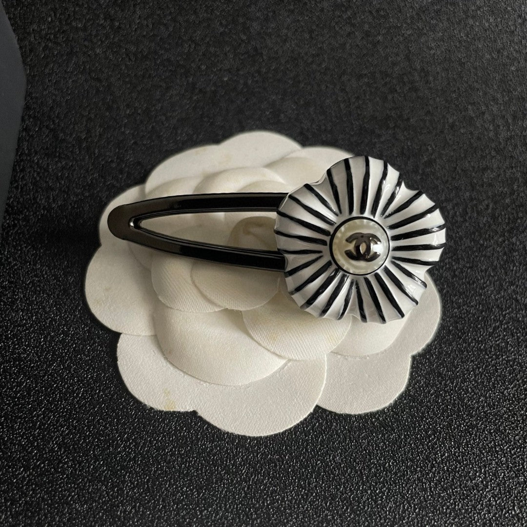 Camellia Hair Clip – Camellia Detail – Design 003 front product view