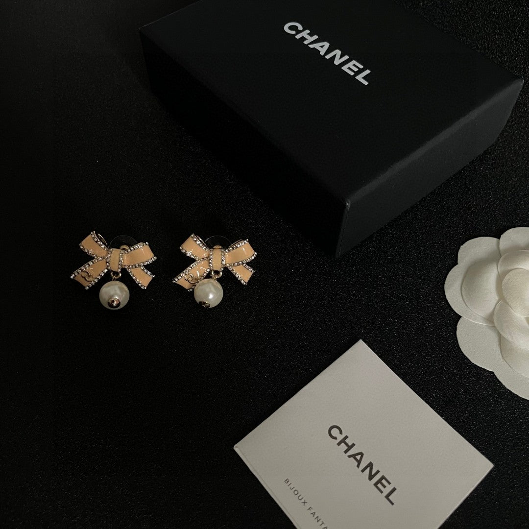 Double-C Emblem Statement Earrings in Polished Metal-Tone – Design 039 close-up detail