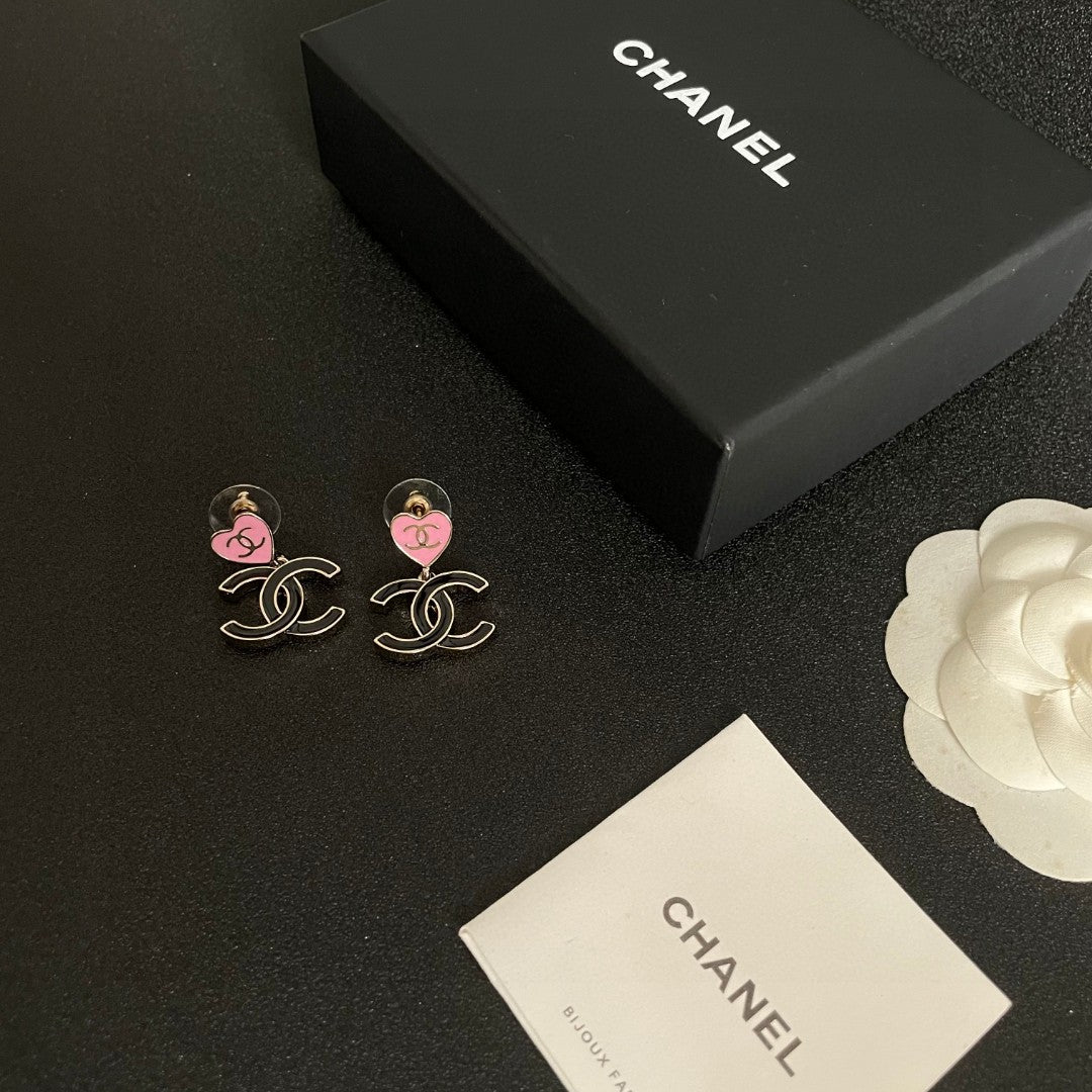 Double-C Emblem Statement Earrings in Polished Metal-Tone – Heart Detail close-up detail