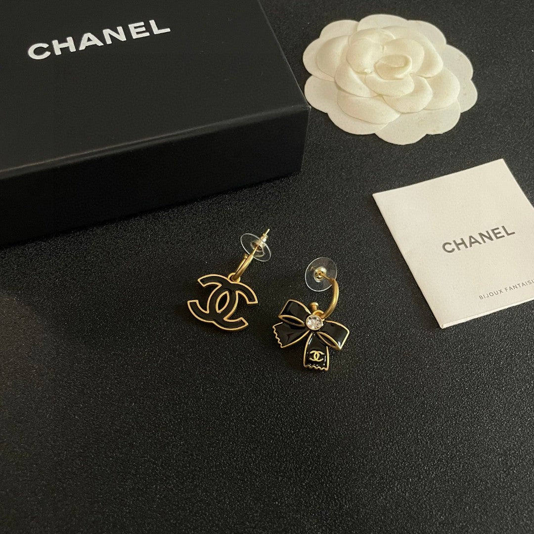 Double-C Emblem Statement Earrings in Polished Metal-Tone – Design 033 main product view