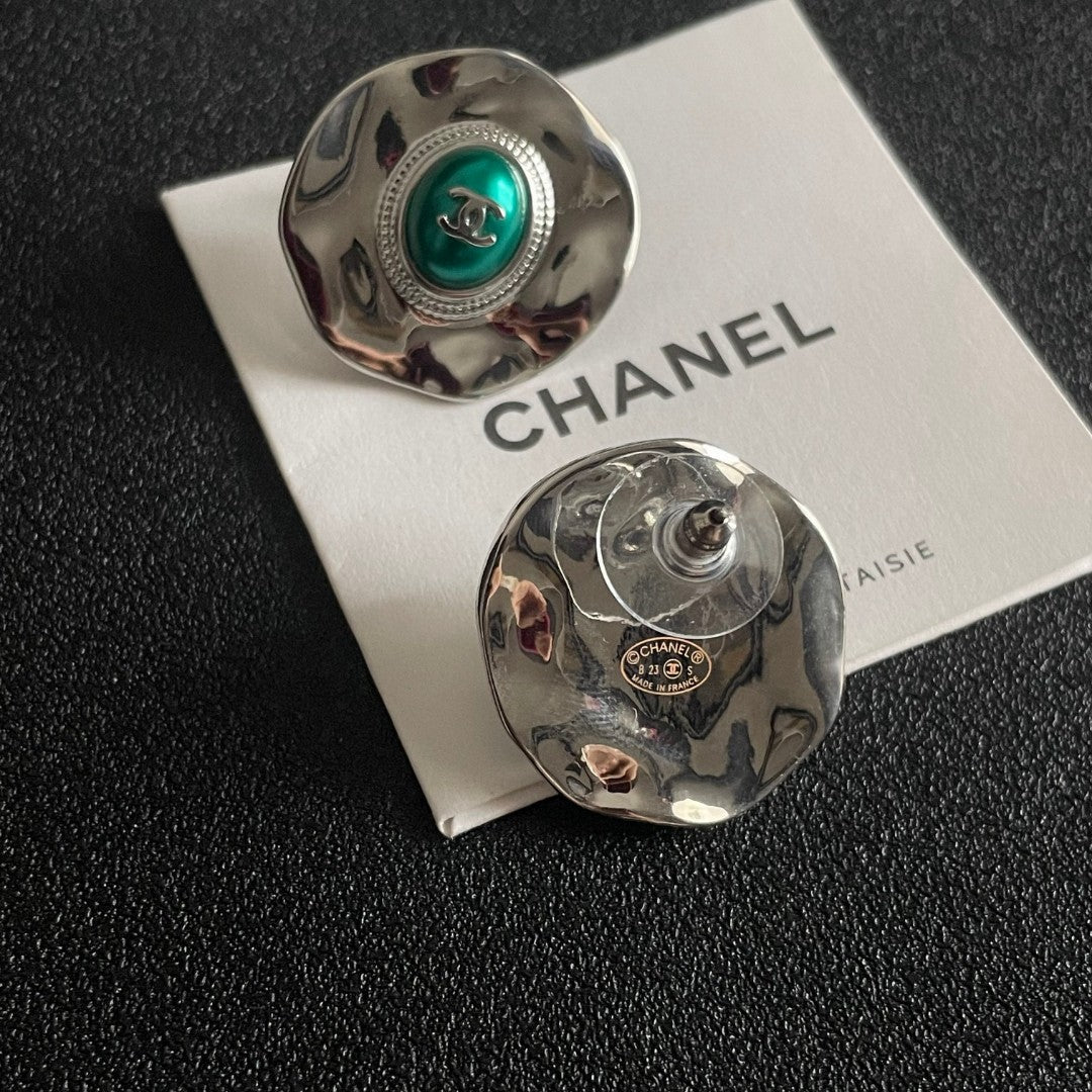 Double-C Emblem Stud Earrings in Polished Metal-Tone – Design 239 main product view