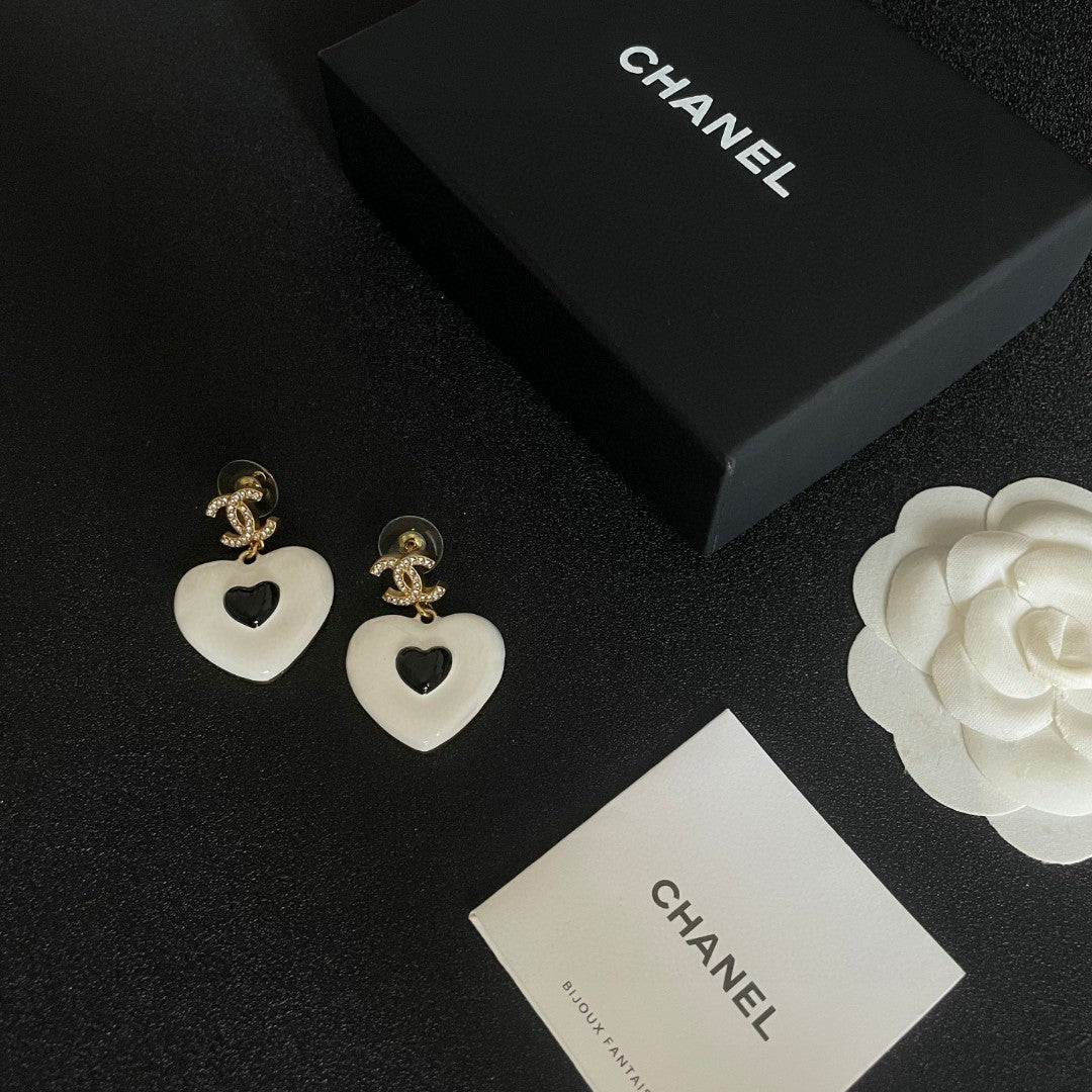 Double-C Emblem Crystal-Accent Statement Earrings – Heart Detail – Design 002 close-up detail