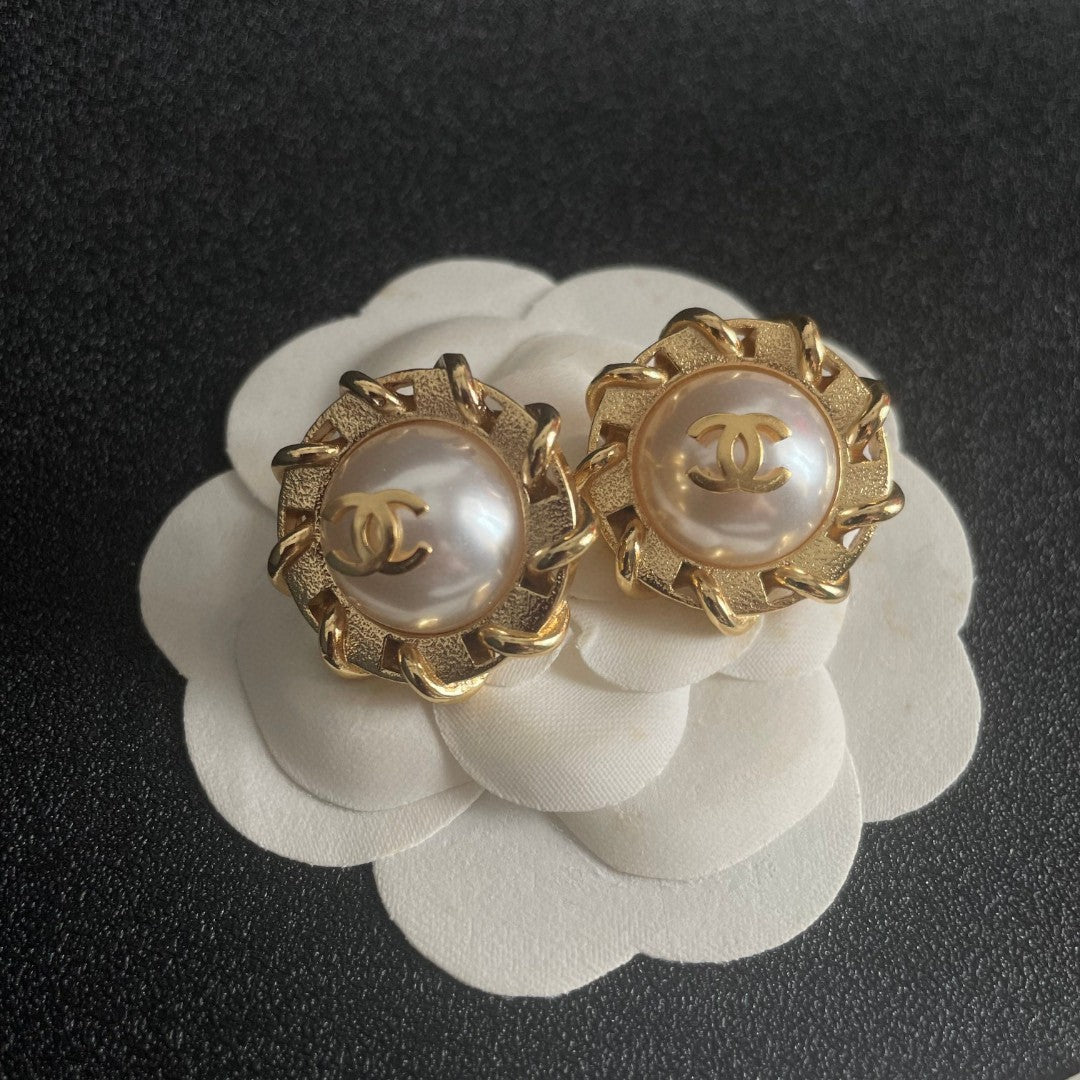 Double-C Emblem Stud Earrings in Polished Metal-Tone – Design 226 front product view
