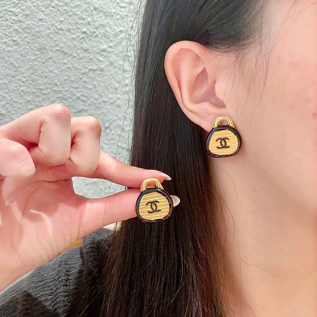 Double-C Emblem Stud Earrings in Polished Metal-Tone – Design 199 main product view