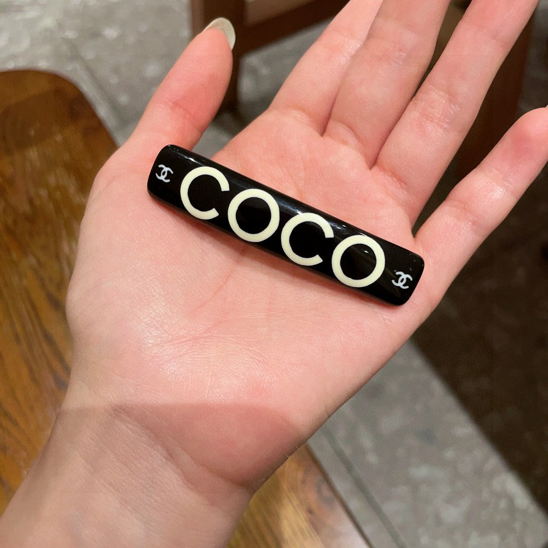 Double-C Emblem Hair Clip – Design 009 detail view