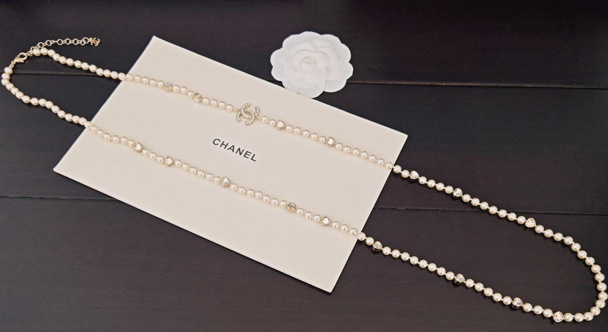 Heart Pearl-Detail Pendant Necklace – Pearl Detail detail view