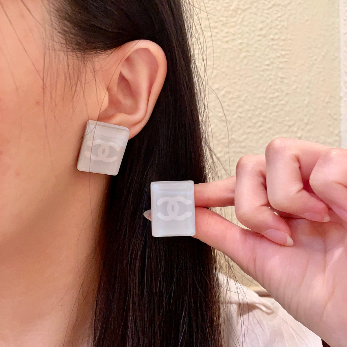 Double-C Emblem Stud Earrings in Polished Metal-Tone – Design 257 main product view