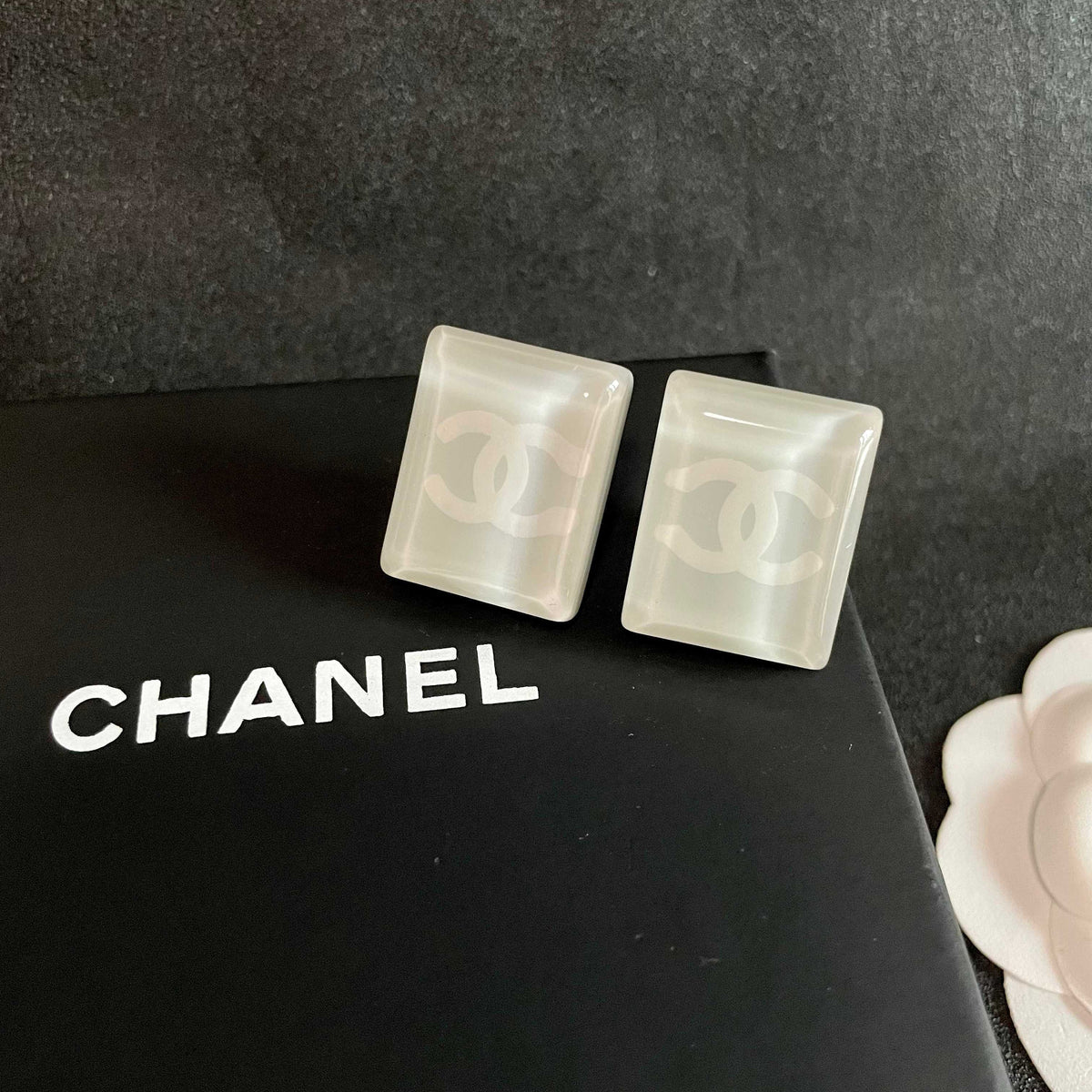 Double-C Emblem Stud Earrings in Polished Metal-Tone – Design 257 detail view