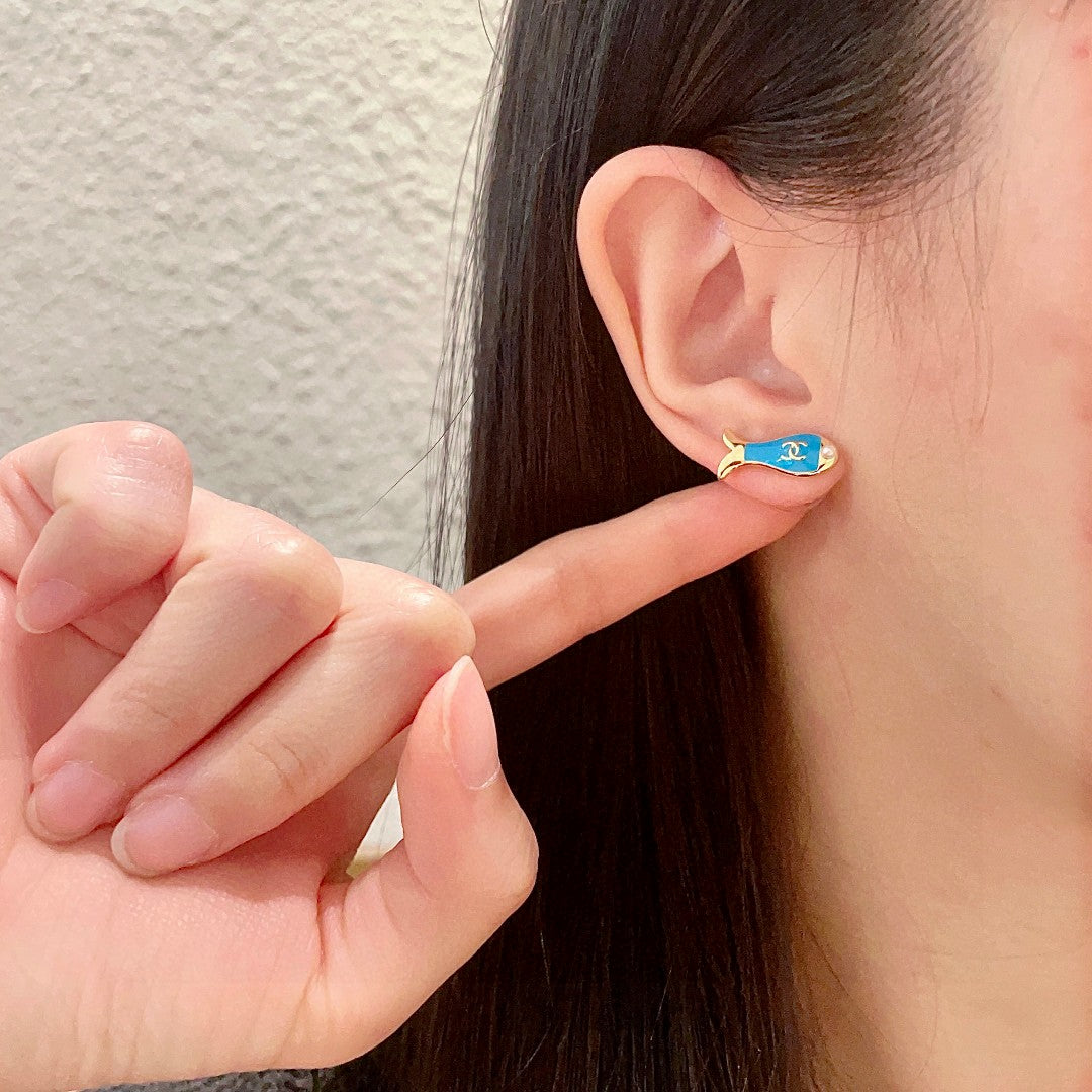 Double-C Emblem Stud Earrings in Polished Metal-Tone – Design 412 front product view