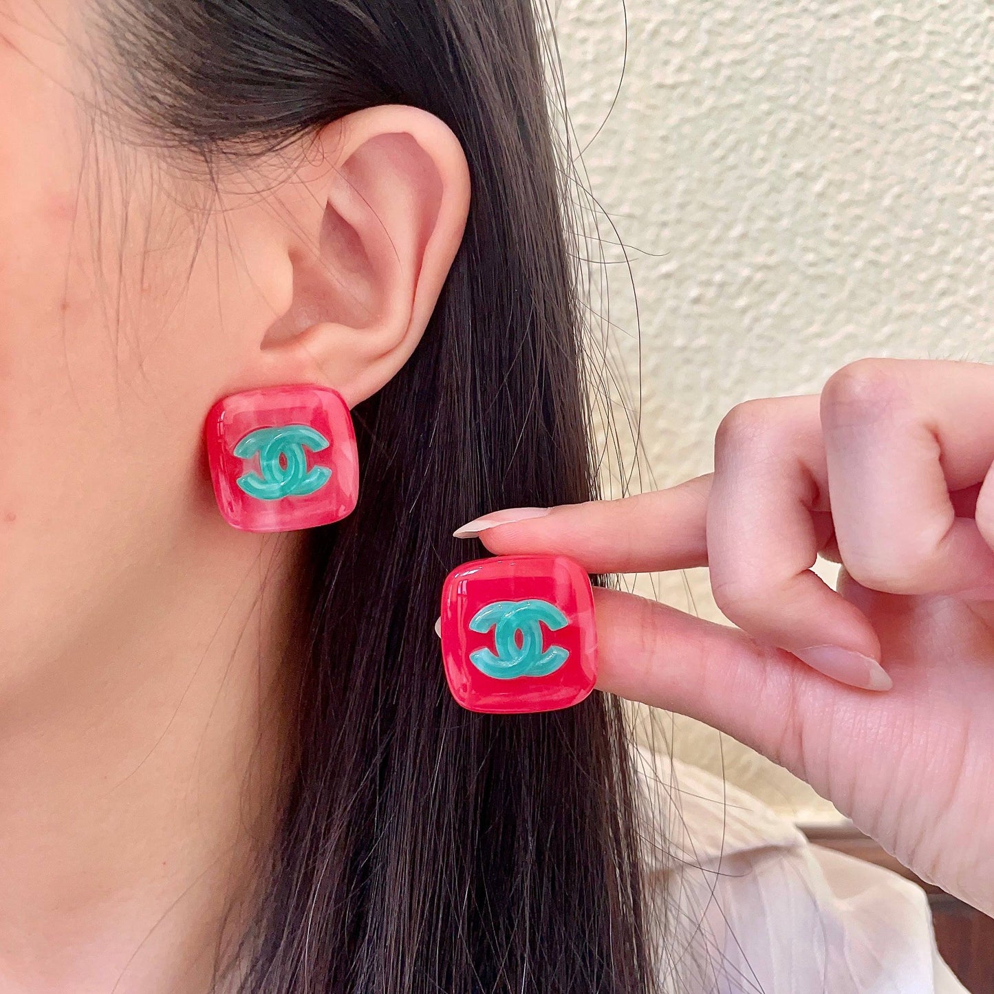 Double-C Emblem Stud Earrings in Polished Metal-Tone – Design 320 main product view