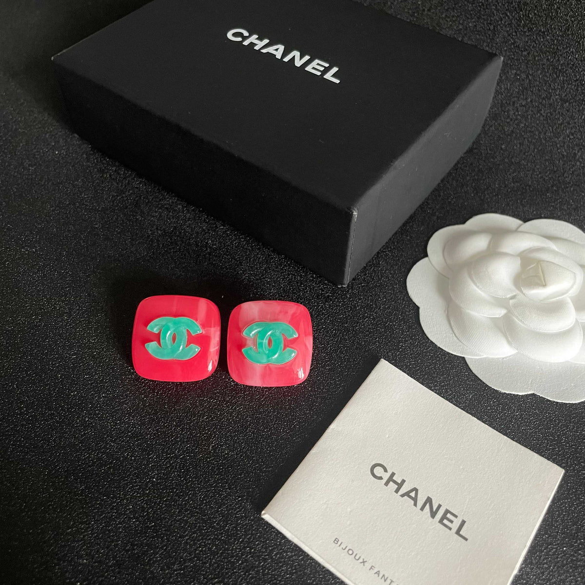 Double-C Emblem Stud Earrings in Polished Metal-Tone – Design 328 close-up detail