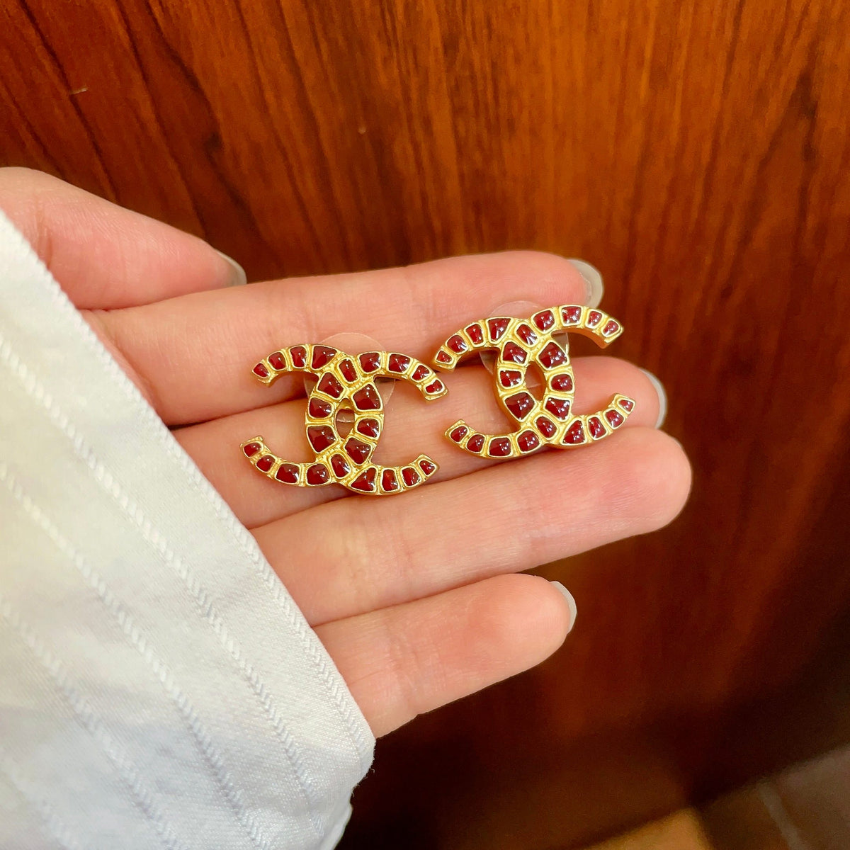 Double-C Emblem Stud Earrings in Polished Metal-Tone – Design 422 side detail