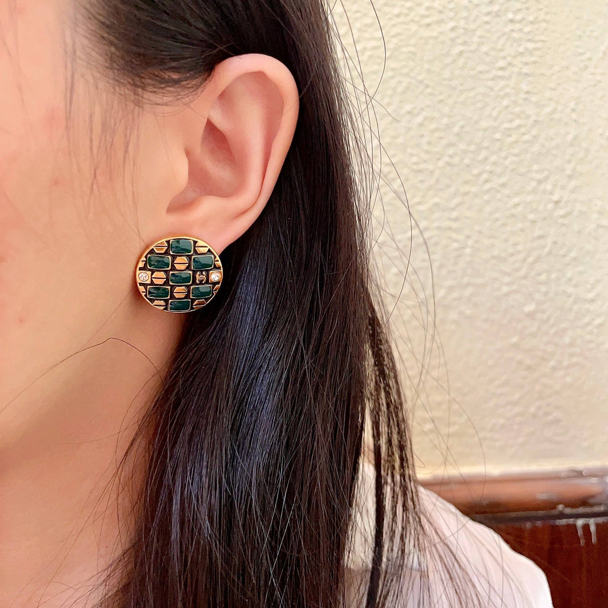 Double-C Emblem Stud Earrings in Polished Metal-Tone – Design 454 detail view