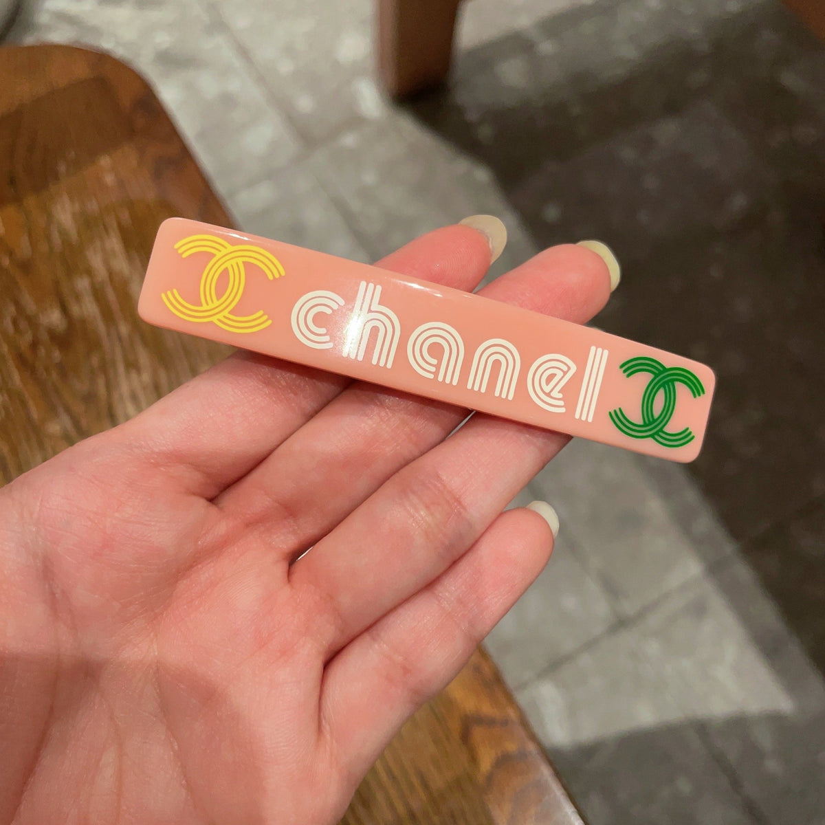 Double-C Emblem Hair Clip – Design 035 side detail