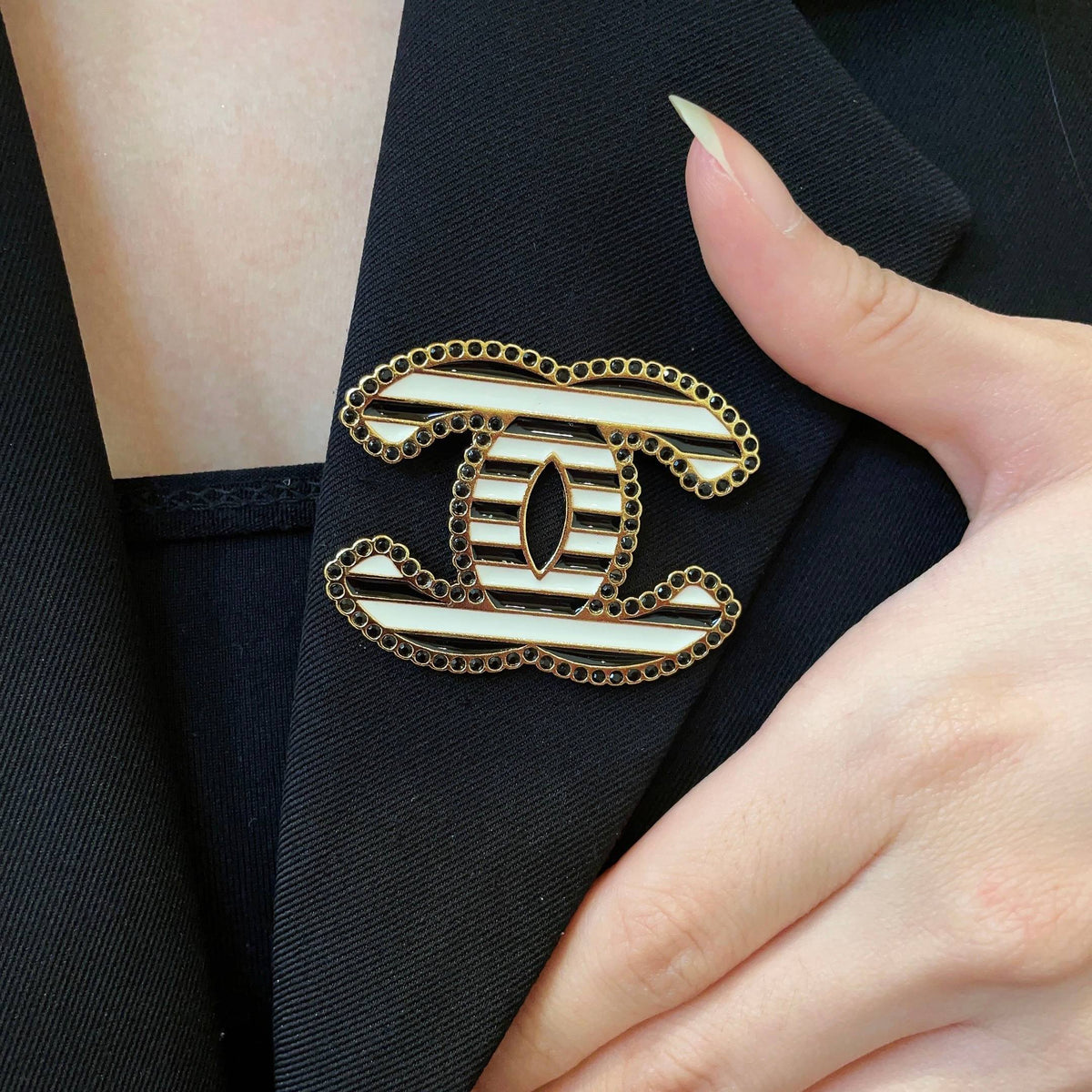 Double-C Emblem Brooch in Polished Metal-Tone – Design 044 main product view