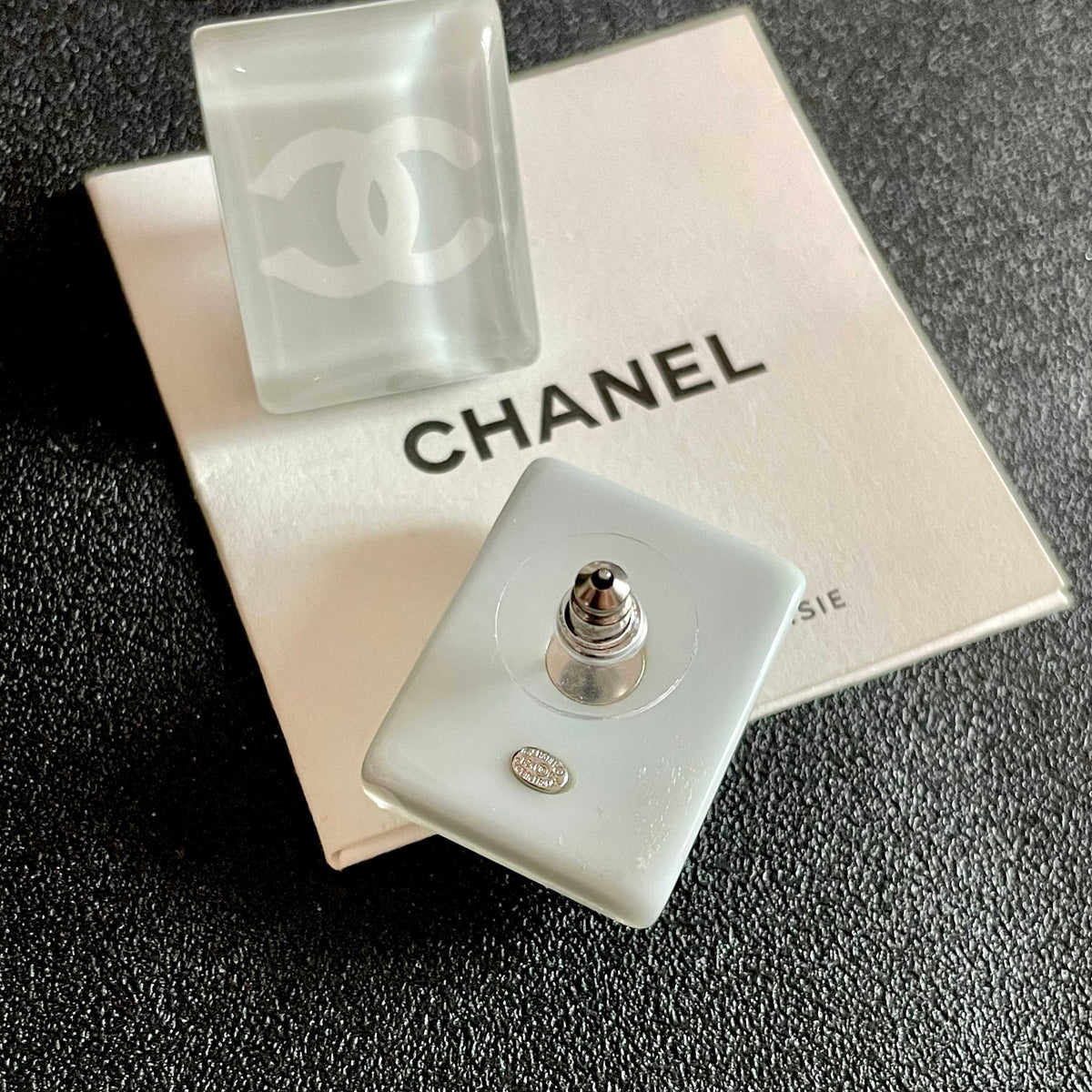 Double-C Emblem Stud Earrings in Polished Metal-Tone – Design 257 main product view