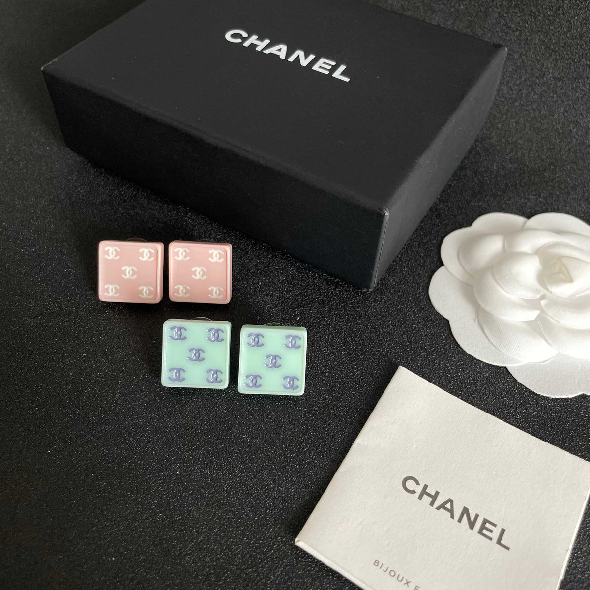 Double-C Emblem Stud Earrings in Polished Metal-Tone – Design 229 side detail