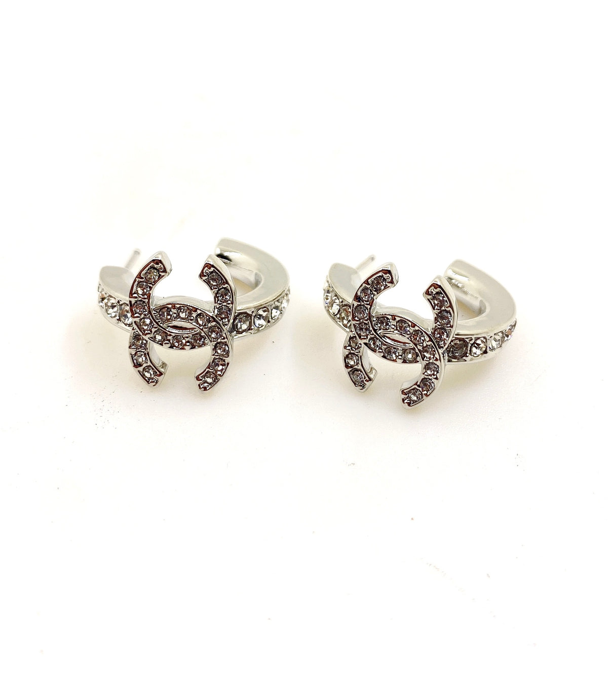 Signature Emblem Jewelry Accessory in Gold-Tone – White Detail – Design 005 detail view