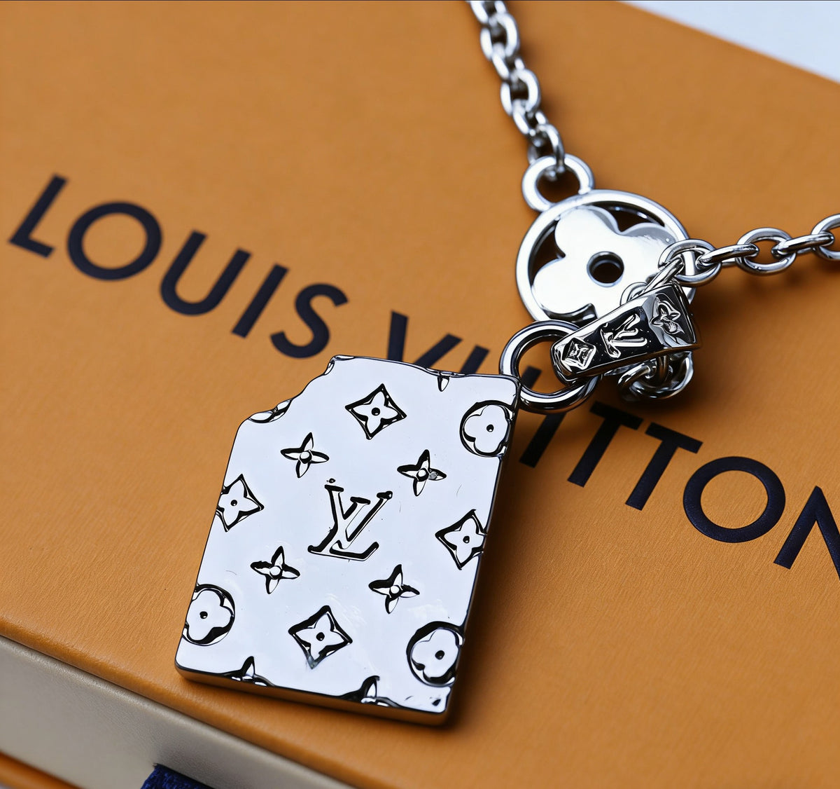 Letter Pendant Necklace in Polished Metal-Tone – Design 012 side detail