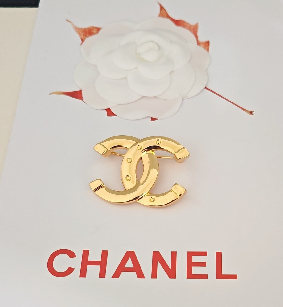 Signature Emblem Brooch in Gold-Tone – Design 003 close-up detail