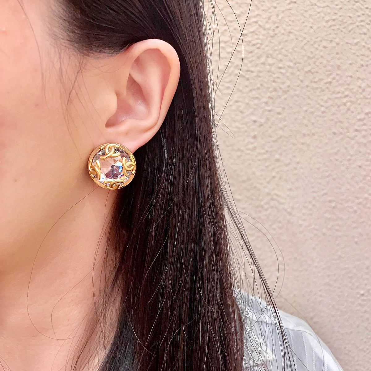 Double-C Emblem Stud Earrings in Polished Metal-Tone – Design 121 detail view