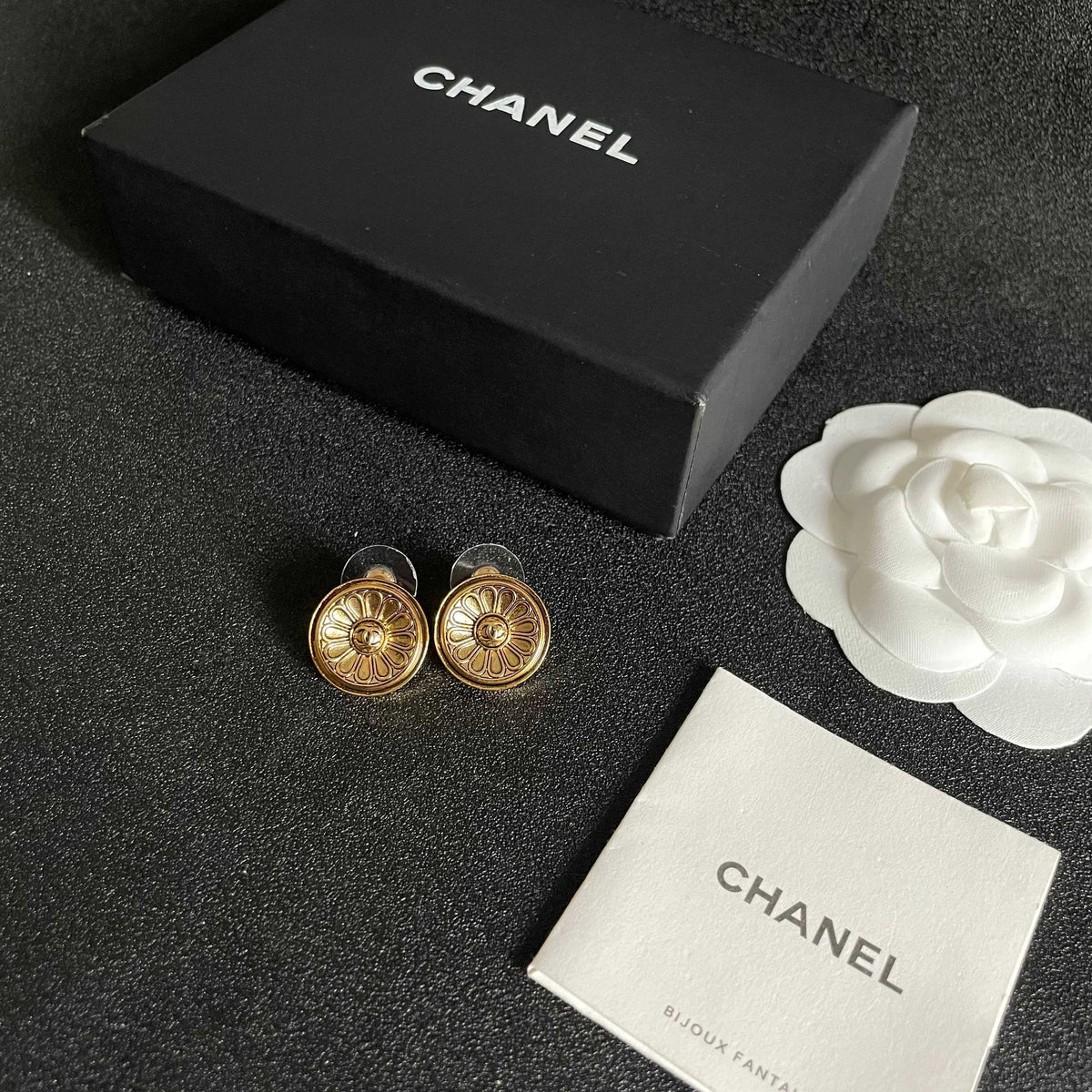 Double-C Emblem Stud Earrings in Polished Metal-Tone – Design 205 close-up detail