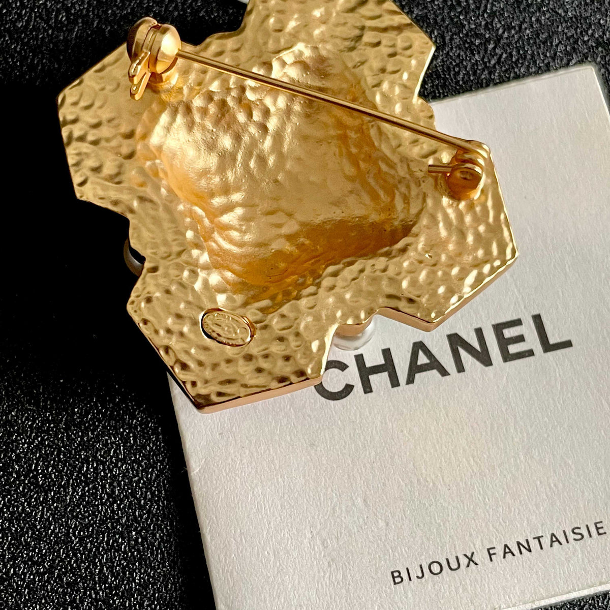 Double-C Emblem Brooch in Polished Metal-Tone – Design 030 main product view