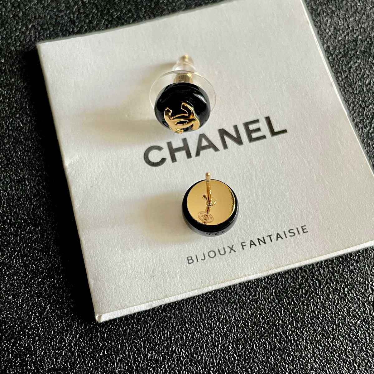 Signature Emblem Stud Earrings in Polished Metal-Tone – Design 050 main product view