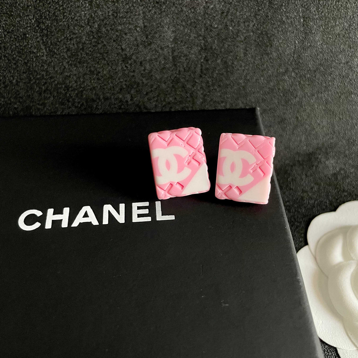 Double-C Emblem Stud Earrings in Polished Metal-Tone – Design 271 detail view