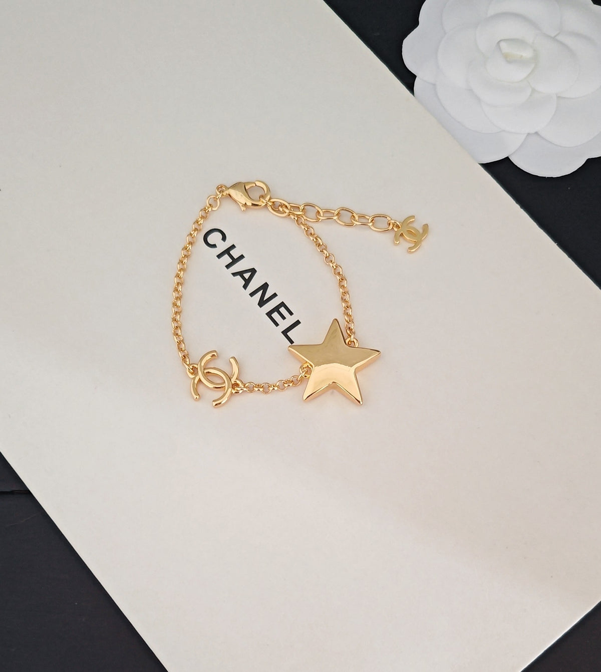 Signature Emblem Bracelet in Gold-Tone – Design 015 side detail