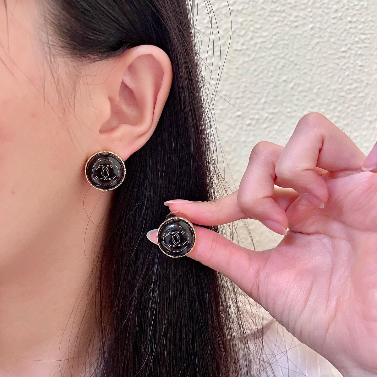 Double-C Emblem Stud Earrings in Polished Metal-Tone – Design 330 main product view