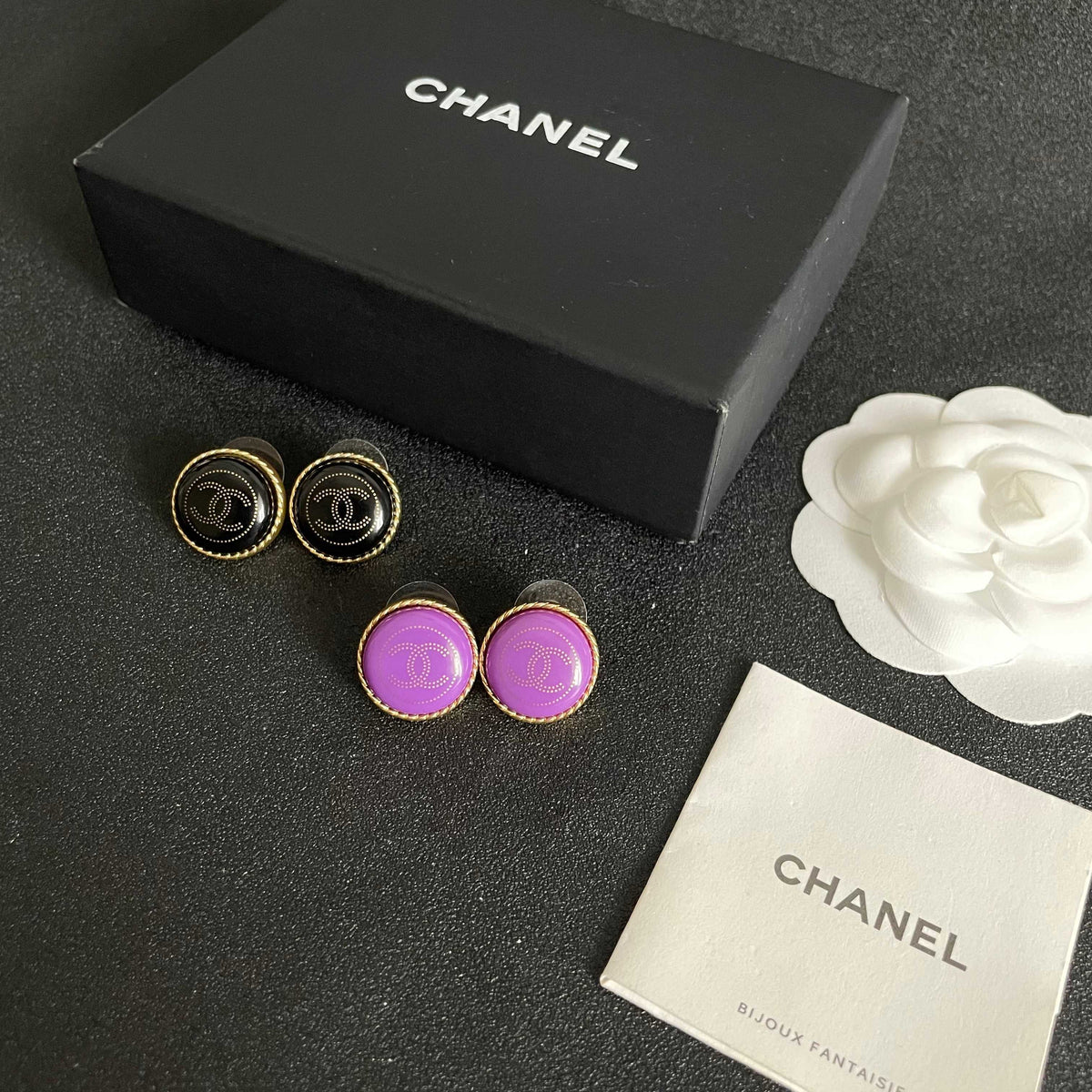 Double-C Emblem Stud Earrings in Polished Metal-Tone – Design 329 close-up detail