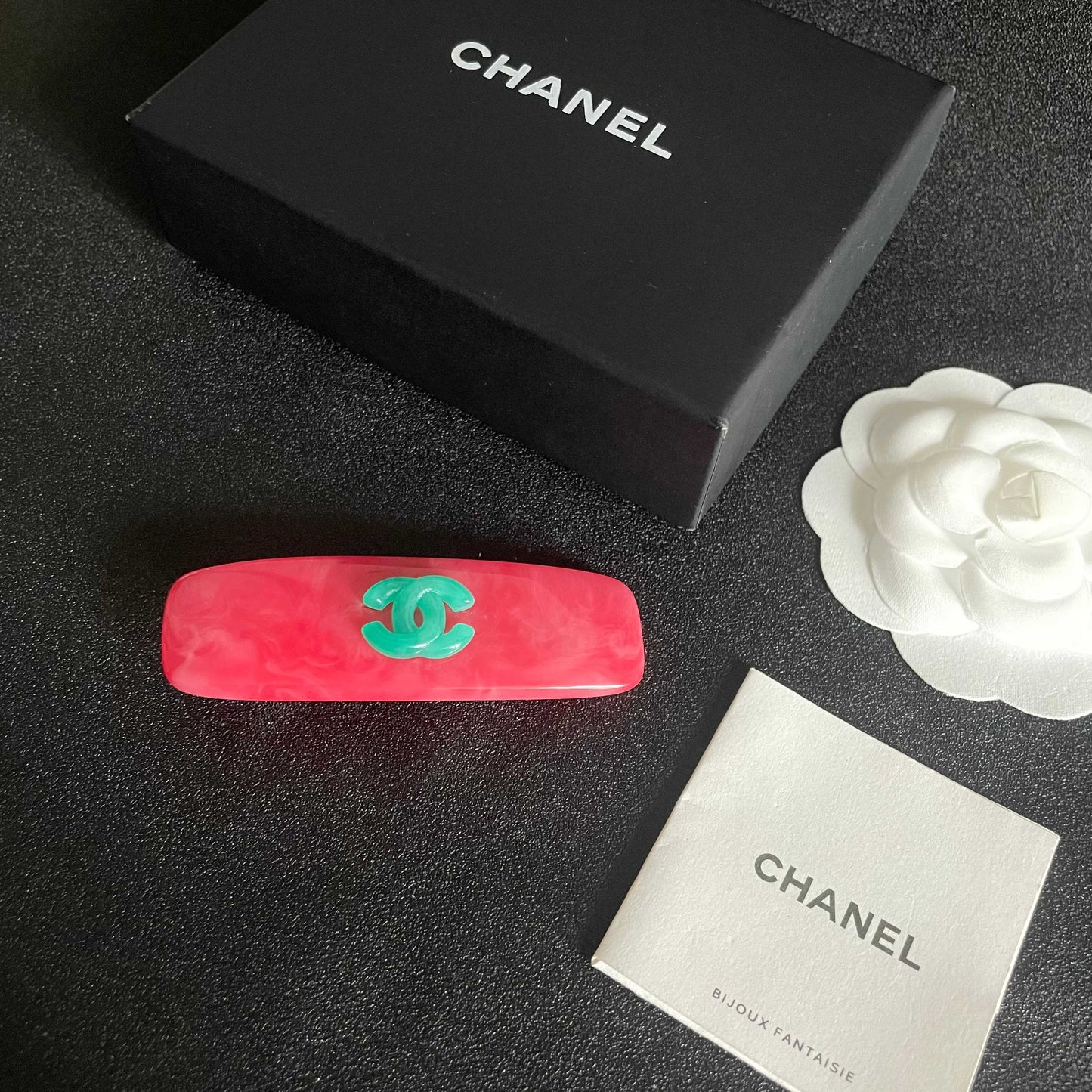Double-C Emblem Hair Clip – Design 030 close-up detail